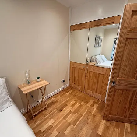 Two Bedroom Flat In The Heart Of Londres Extérieur photo