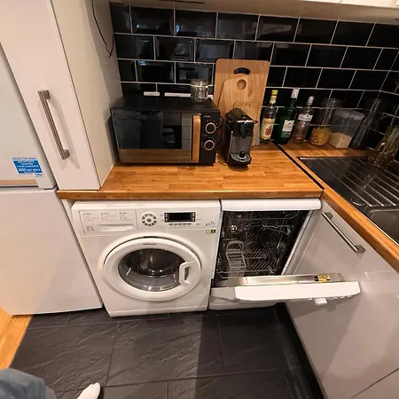 Two Bedroom Flat In The Heart Of Londres Extérieur photo